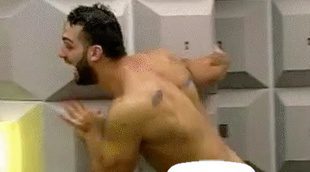 Sin censura: Ricky ('GH 16') se desnuda y se mete en la ducha con Sofía
