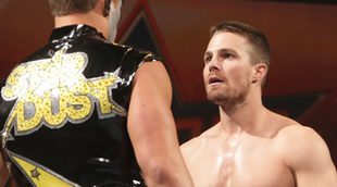Stephen Amell ('Arrow') gana un Slammy Award por su debut en la WWE