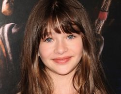 Malina Weissman ('Supergirl') y Louis Hynes protagonizarán la adaptación de Netflix de 'Una serie de catastróficas desdichas'