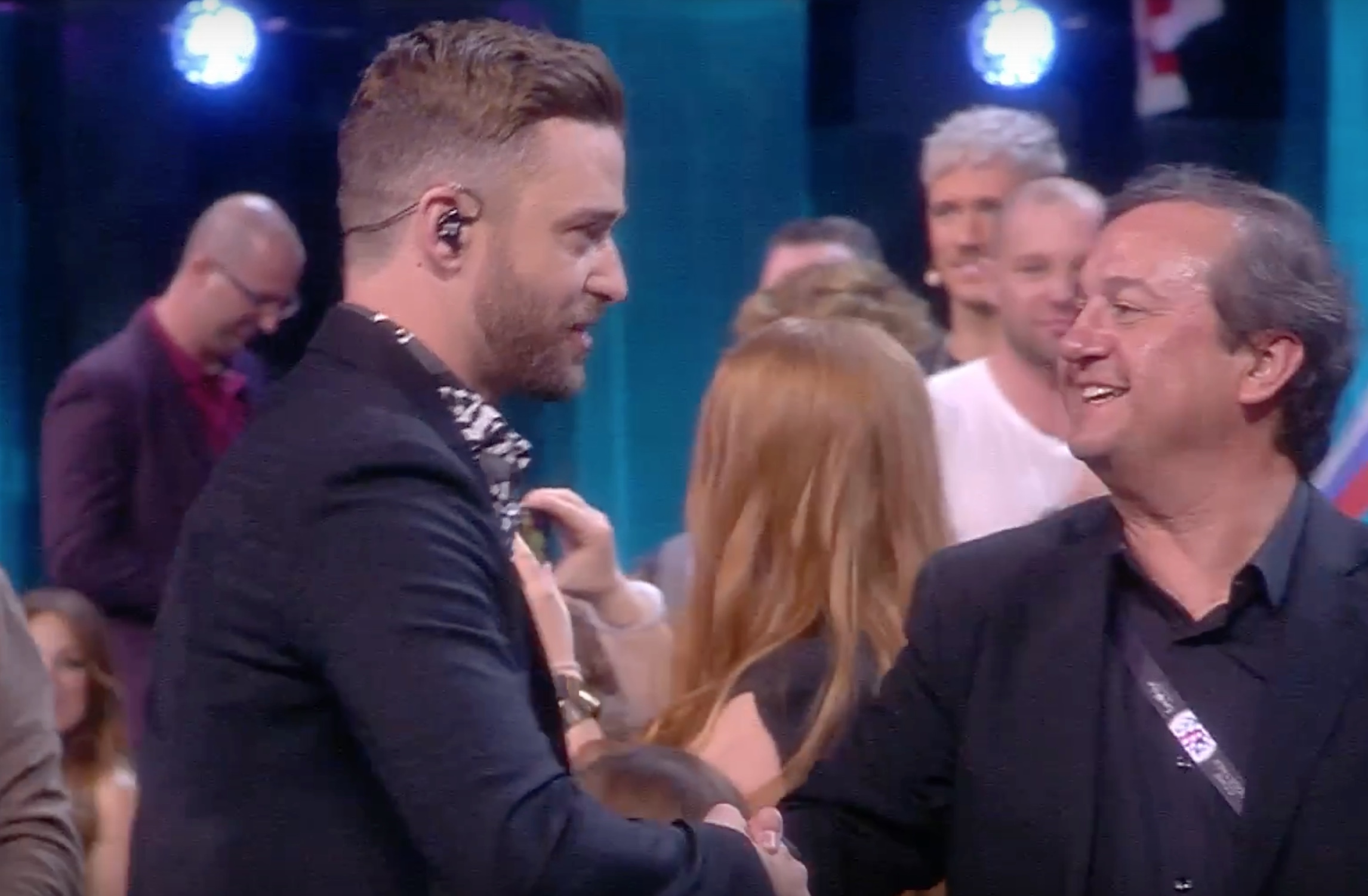 Justin Timberlake le da la mano al Jefe de la Delegaci?n Espa?ola, Federico Llano