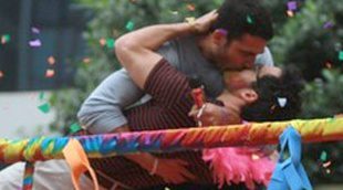Miguel Ángel Silvestre se desnuda en la "nueva orgía" de 'Sense8' en el Orgullo Gay de São Paulo