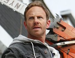 El guionista de 'Sharknado' tiene historia para tres películas más: "Sería el momento de contar por qué está pasando esto"