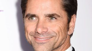 John Stamos publica una sensual imagen durante el rodaje de la segunda tempora de 'Scream Queens'