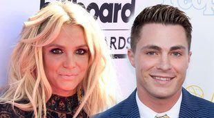 Britney Spears saca al escenario a Colton Haynes ('Arrow') sin saber que es un conocido actor