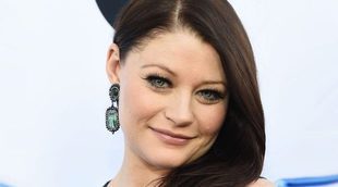 Emilie De Ravin ('Once Upon A Time') exige que despidan a una "repugnante" azafata de vuelo que la agredió