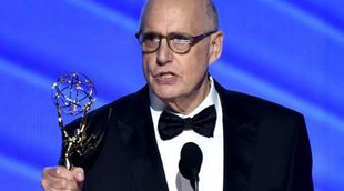 Jeffrey Tambor ('Transparent') pide una oportunidad a Hollywood para los transgénero en los Emmy 2016