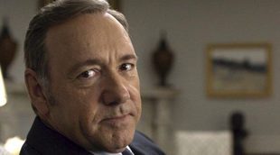 Frank Underwood ('House of Cards') le tiende la mano a Pedro Sánchez en Twitter