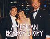 Un matrimonio gay triunfa en internet al celebrar su boda al estilo de 'American Horror Story'