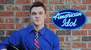 Un exconcursante de 'American Idol' demanda al programa por lesionarle el tímpano con un pinganillo