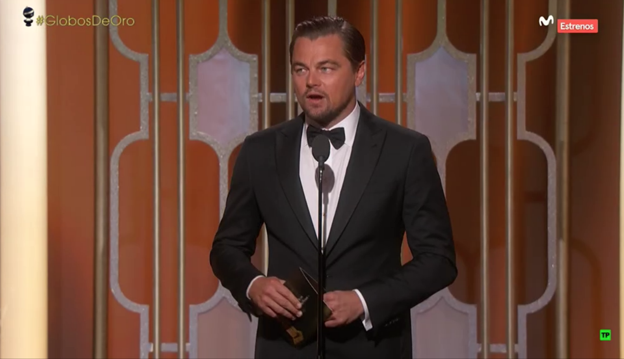 La gala sigue... ?Leonardo DiCaprio es ahora el encargado de entregar otro de los premios que restan antes de cerrar la gala!