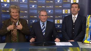 Rod Stewart la lía en la televisión británica en el sorteo de la Copa Escocesa de fútbol
