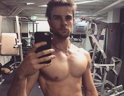 Se filtran fotos del actor Nathaniel Buzolic ('Crónicas Vampíricas') completamente desnudo