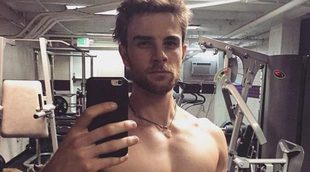 Se filtran fotos del actor Nathaniel Buzolic ('Crónicas Vampíricas') completamente desnudo