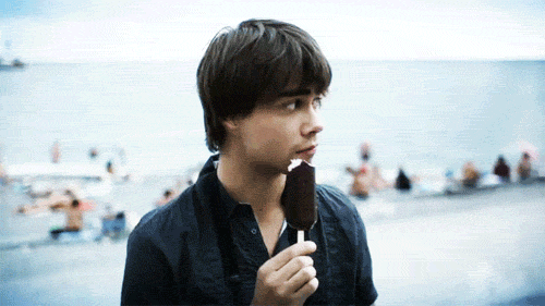 ?A qu? hora sale Alexander Rybak?