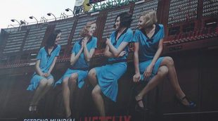'Las chicas del cable' se apoderan de la Puerta del Sol con un inmenso cartel promocional