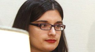 Cassandra Vera contesta a la columnista de OKDiario que critica "su mostacho de Emiliano Zapata"