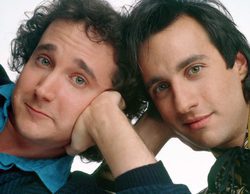 Los protagonistas de 'Primos lejanos', Bronson Pinchot y Mark Linn-Baker, se reencuentran 24 años después