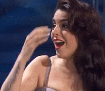 La griega ha conseguido meter en el escenario la the rain, the rain que otras delegaciones otrora no pudieron...