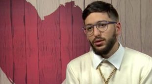 'First Dates': Un concursante pone a bailar a todo el restaurante a ritmo de twerking