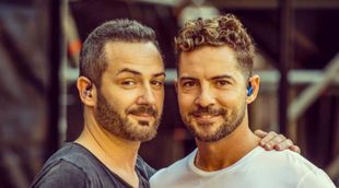 David Bisbal y Alejandro Parreño protagonizan su particular reencuentro de 'OT' en un concierto del almeriense