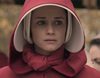 'The Handmaid's tale': Hulu saca a pasear a sus damas de rojo por Los Ángeles en una campaña por los Emmy