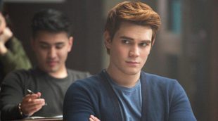 K.J. Apa ('Riverdale') se rompió la mano durante una de las escenas más duras de la serie