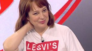 'Amigas y conocidas': La llamativa camiseta de Ángela Vallvey que se ha convertido en viral