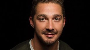 Shia Labeouf, pillado desnudo y orinando durante el descanso de un rodaje