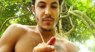'Supervivientes': Kiko se corta en el pulgar de su mano derecha abriendo un coco