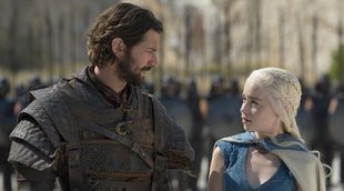 Emilia Clarke ('Juego de Tronos') felicitó a los creadores de la serie por su escena sexual con Daario Naharis