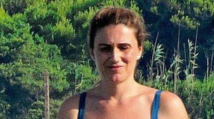 Carlota Corredera protagoniza la portada de Diez Minutos en bañador durante sus vacaciones en Mallorca