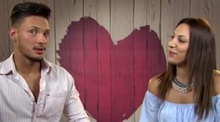 Un participante de 'First Dates', a su cita: "¿Te gustaría que te diera con un látigo?"