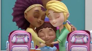 'Doc McStuffins' de Disney Channel presenta a una pareja LGTBI y las madres homófobas estallan