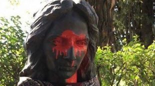 Lolita y Rosario Flores, indignadas tras el acto vandálico sufrido por las estatuas de su madre y su hermano