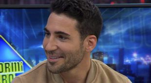 Miguel Ángel Silvestre pone celoso a Pablo Motos en 'El hormiguero'