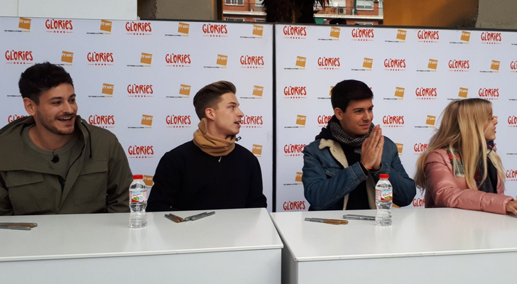 ?Preparados? ?La firma en Barcelona ARRANCA! Los triunfitos est?n listos para empezar a conocer a sus fans #OTCam