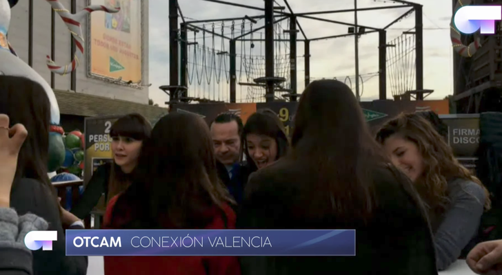 Los valencianos no dejan de cantar 'La Bikina' y s?, Ana Guerra EST? ALUCINANDO #OTCam