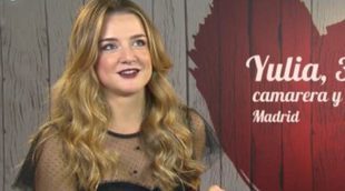 Yulia aparece por sorpresa en 'First Dates' para subirse al escenario a cantar