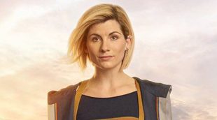 'Doctor Who': Jodie Whittaker asume por primera vez el papel de Doctor en el especial navideño de la serie