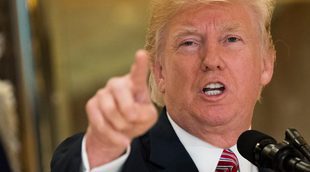 Donald Trump celebrará los "Premios a los medios más deshonestos y corruptos del año" tras los Globos de Oro