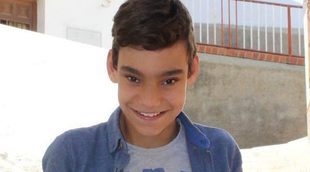 El pequeño cantante Adrián Martín, operado dos veces de urgencia por la hidrocefalia que padece