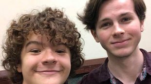 Dustin ('Stranger Things') y Carl ('The Walking Dead') posan juntos en una convención en Monterrey