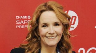 'Our People': Lea Thompson coprotagonizará el piloto de la nueva comedia de Fox