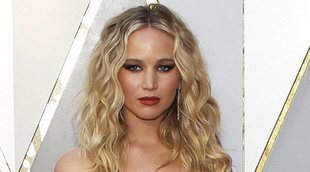 Oscar 2018: Jennifer Lawrence, protagonista de la gala mientras salta las butacas con una copa de vino