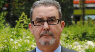 La televisión murciana destituye a Francisco Martínez Campos por un artículo machista sobre sus periodistas