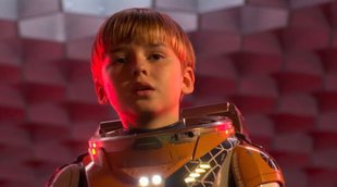 Crítica de 'Lost in Space': Un viaje nostálgico al pasado lleno de acción y ritmo trepidante