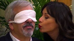 Carlos Sobera confunde en 'First dates' un beso de una gemela con uno de Matías: "Pareció un beso con bigote"