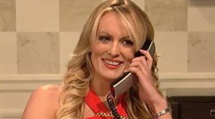 Stormy Danields aparece en 'Saturday Night Live' y le manda un recado a Donald Trump: "Necesito tu renuncia"