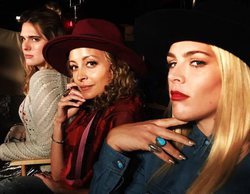 Busy Philipps y Nicole Richie fichan por 'Camping', la nueva serie de Lena Dunham para HBO