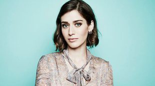 Lizzy Caplan ('Masters of Sex') se une a 'Are You Sleeping' de Apple